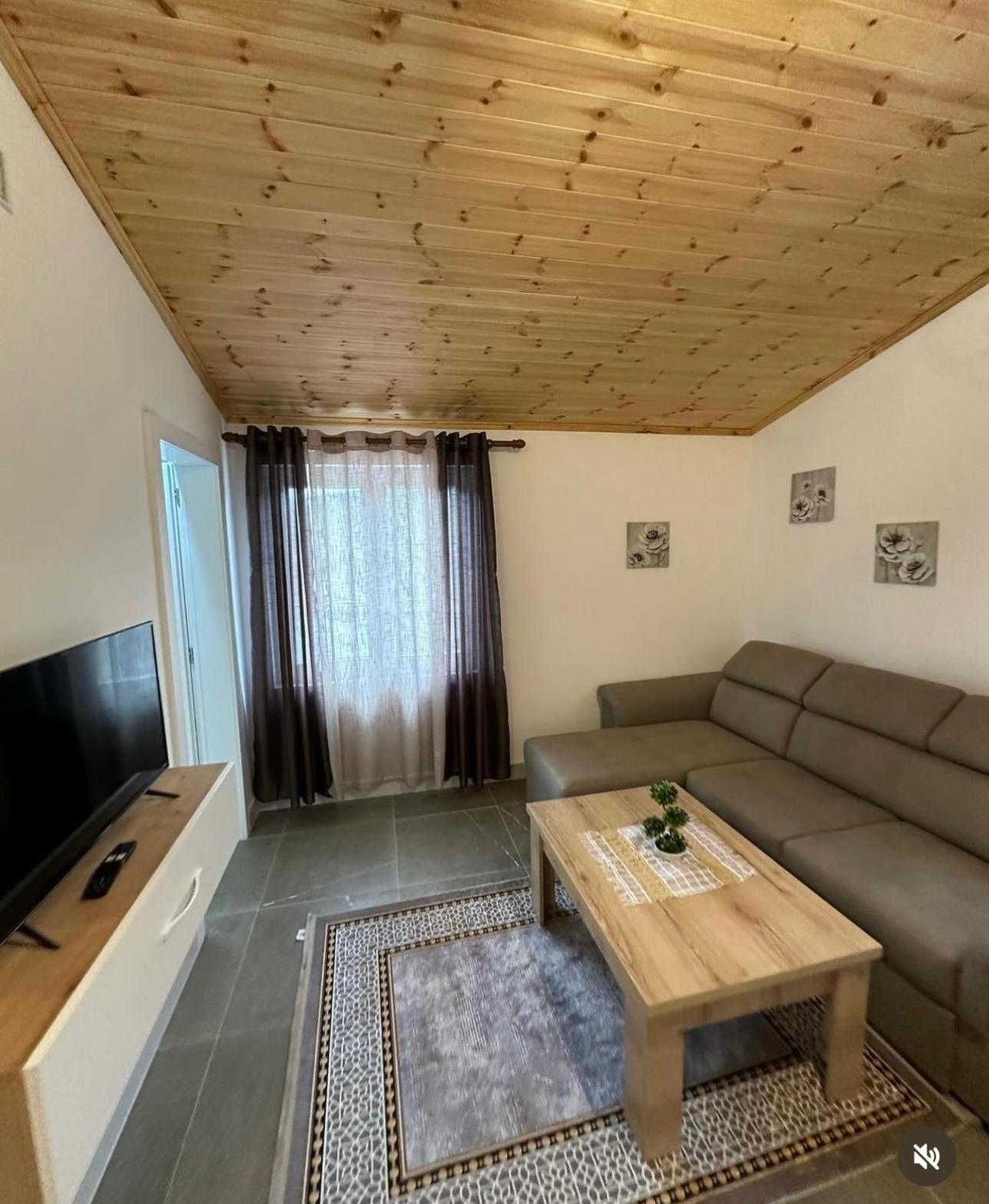 Qyteza Guest House & Camping ชโคเดอร์ ภายนอก รูปภาพ
