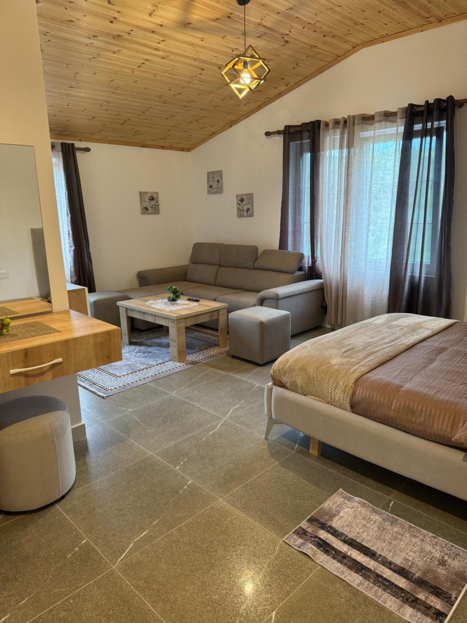 Qyteza Guest House & Camping ชโคเดอร์ ภายนอก รูปภาพ